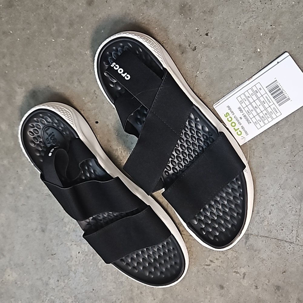 Crocs new without tags